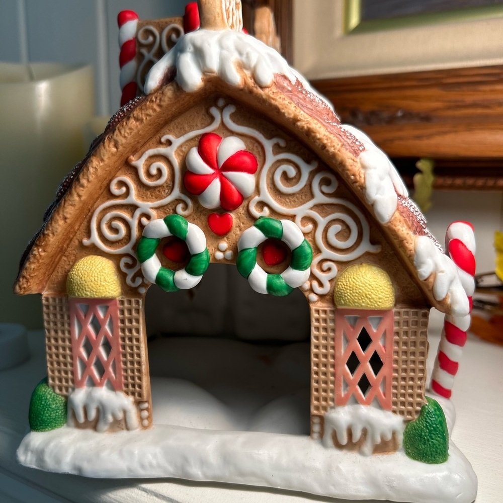 Vintage Partylite Gingerbread House Tea Light Holder Oh So Adorable! - Picture 4 of 11